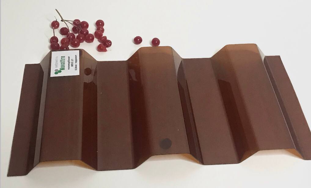 Профилированный поликарбонат 0.8мм Коричневый МП/С-21 Novattro Лист 1,05х3,0 Профилированный поликарбонат 0.8мм Коричневый МП/С-21 Novattro Лист 1,05х3,0